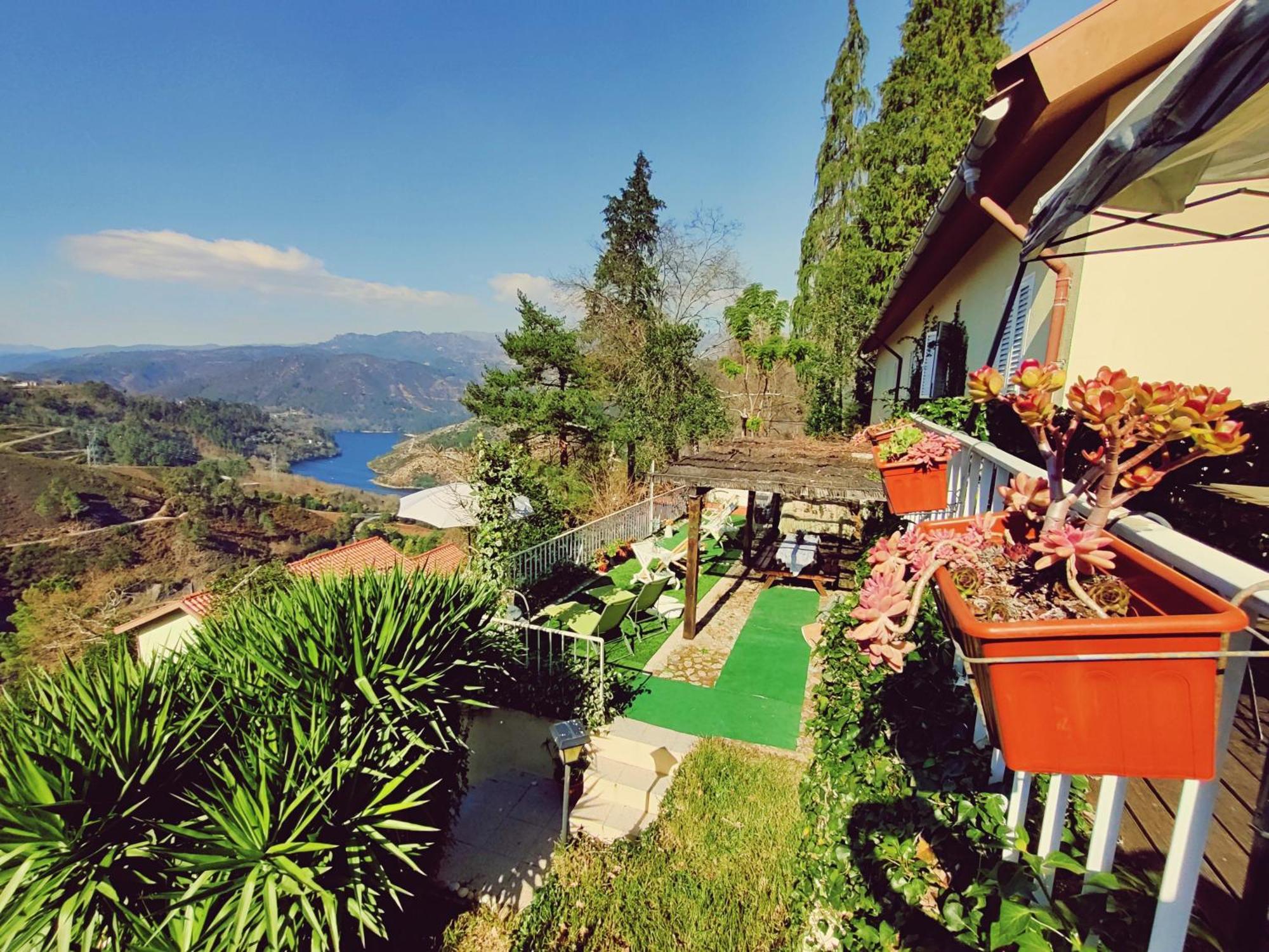 Monteiro'S Geres Countryhouse Ferral Buitenkant foto